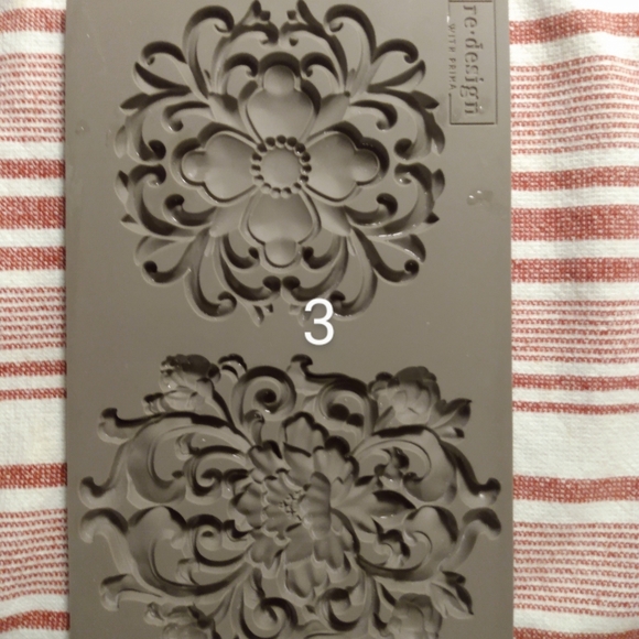 Prima ReDesign Mould - Kingsbury Medallion - Picture 1 of 1